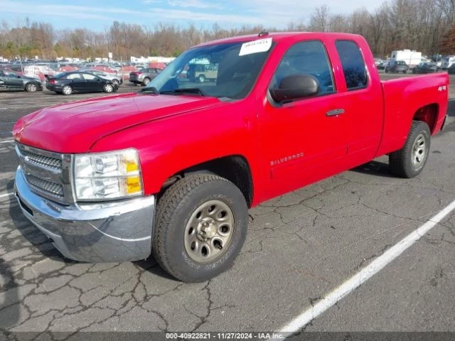 Used Front Left Door Assembly Front fits: 2013 Chevrolet Silverado 1500 pickup L - Imagem 2 de 4
