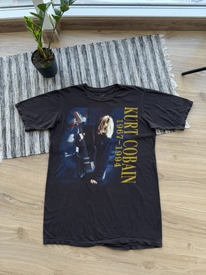 KURT COBAIN NIRVANA VINTAGE T-SHIRT 00s BAND TEES ROCK 1967-1994 Size M-L
