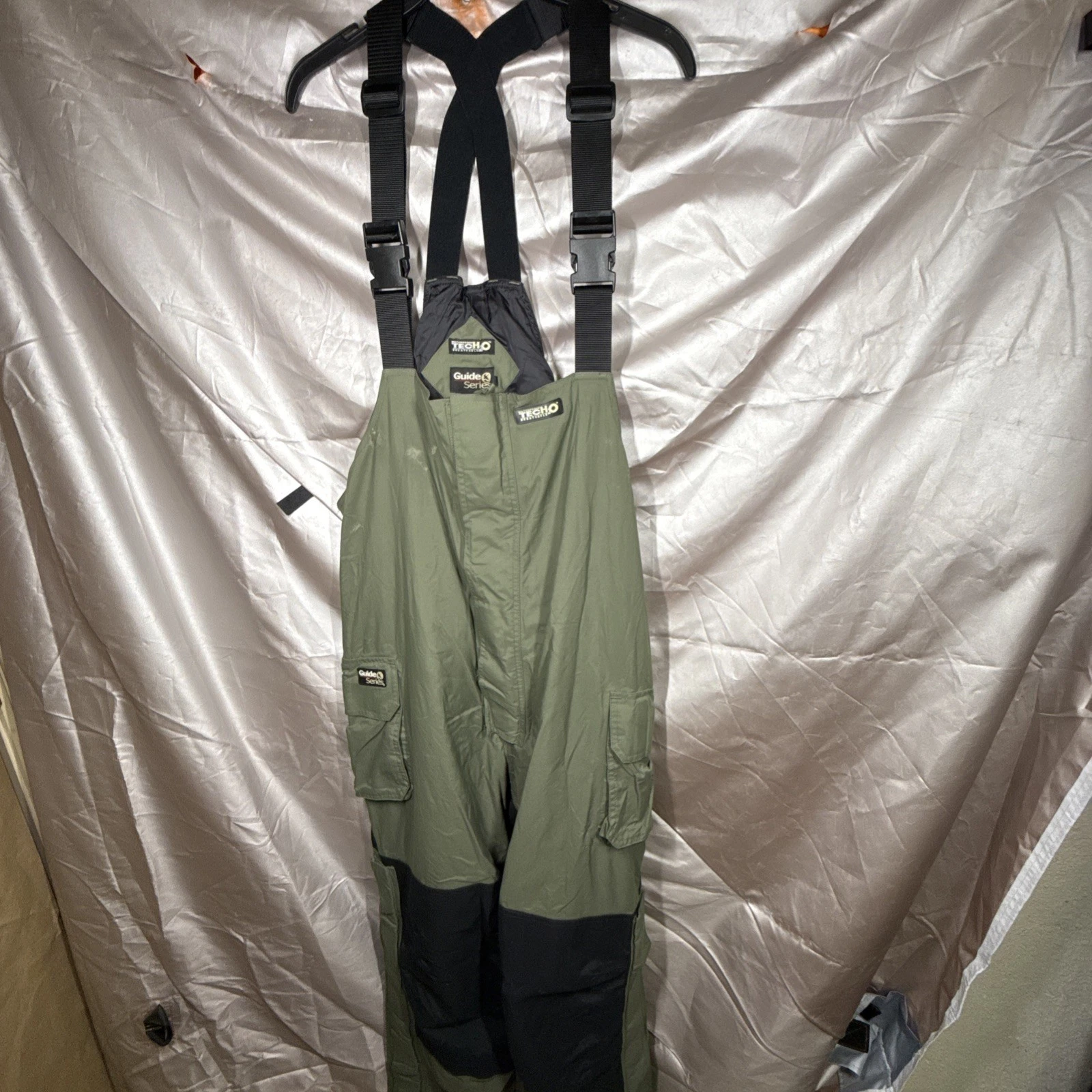 H2O Xpress Mens Green Black Softshell Cargo Pockets Fishing Bib Overalls Medium