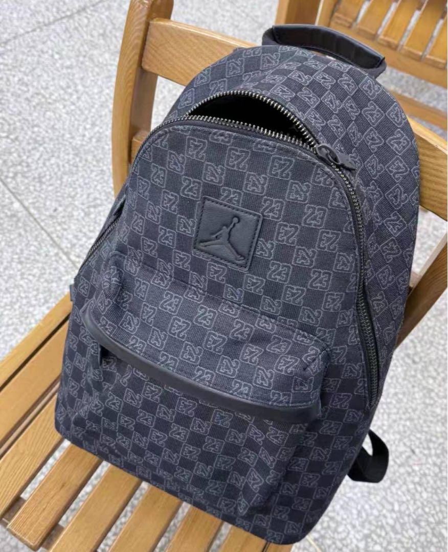 バッグ JORDAN BRAND JAU MONOGRAM BACKPACK Jordan Monogram Backpack Black - SS23 - US