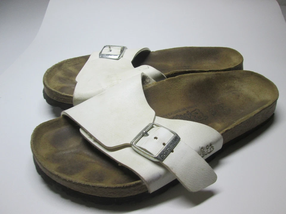 Zapatillas planas Birkenstock para mujer talla 8 blancas ajustables con estampado de logotipo cómodas Foto 3 de 4