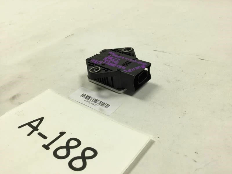 Nissan Máxima Yaw Rate G 2009 sensor OEM+ Foto 2 de 4