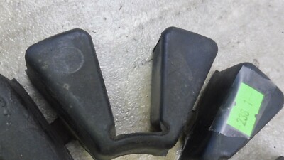 1985 Kawasaki ZX900 Ninja K238-1) rubber rear wheel dampers