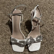 Top Moda Women’s 10 White Silver Bedazzled Shimmery Block Heels Open Toe Sandals