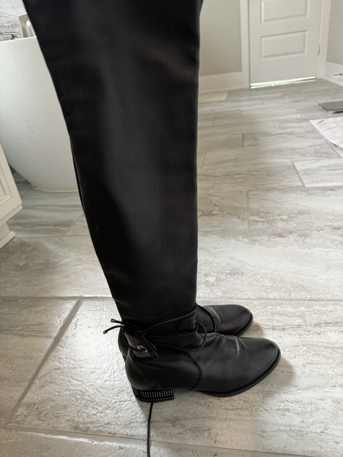 Bottes Christian Dior 37 cuir noir nappa clouté stellaire sur le genou