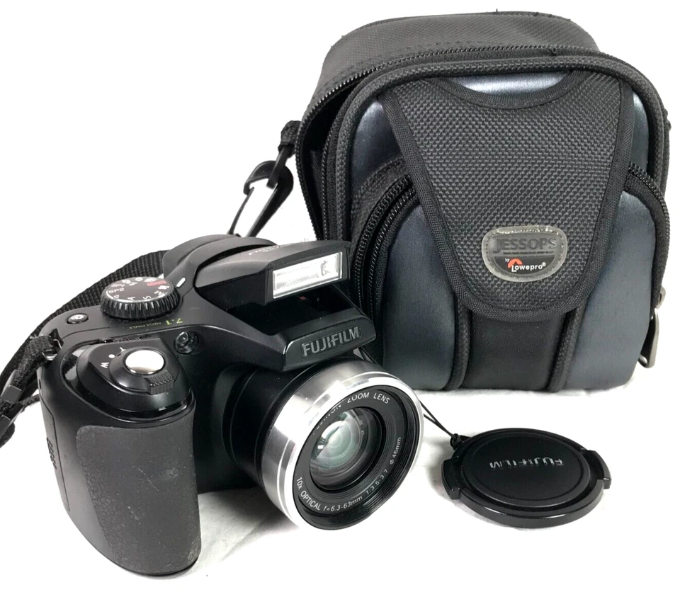 Fujifilm FinePix S5700 Compact Bridge Digital Camera 7.1MP CCD - See Photos, photo 1 of 5