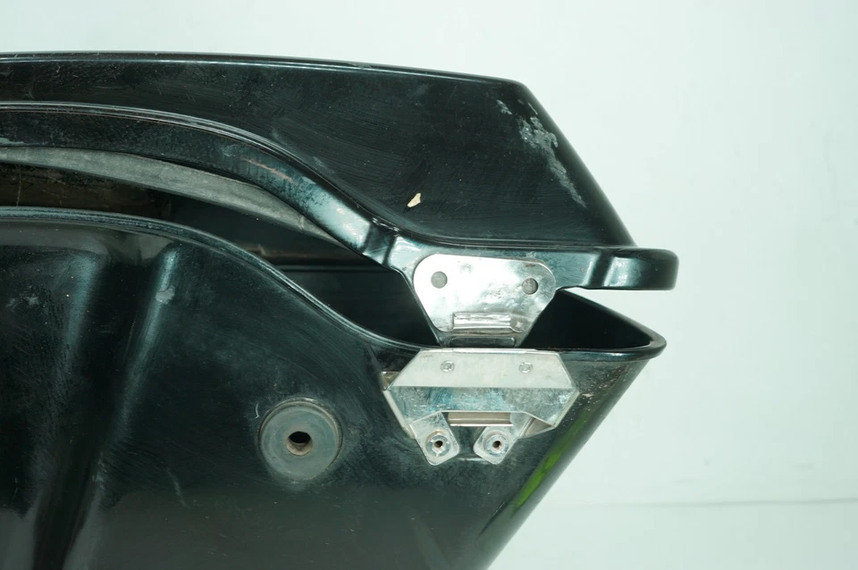 2008 Harley Touring FLHT Electra Glide OEM Left Right Saddlebags Luggage NOKey - Image 3 of 4