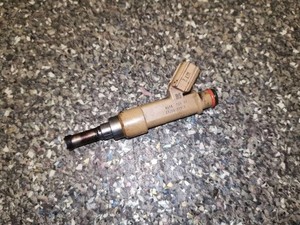 TOYOTA YARIS P1 Einspritzventil Set 2325037010 1.60 Petrol 2009 33852855