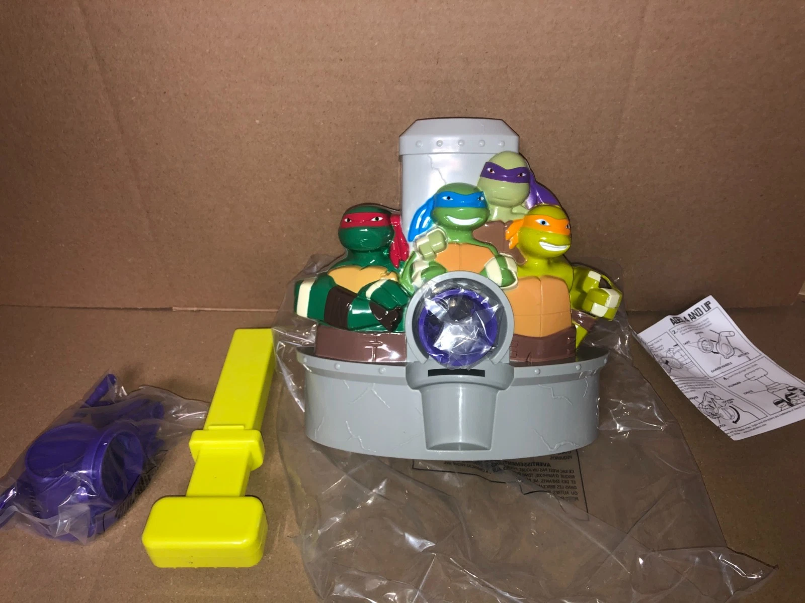 TEENAGE MUTANT NINJA TURTLES FROZEN TREAT MAKER NEVER USED