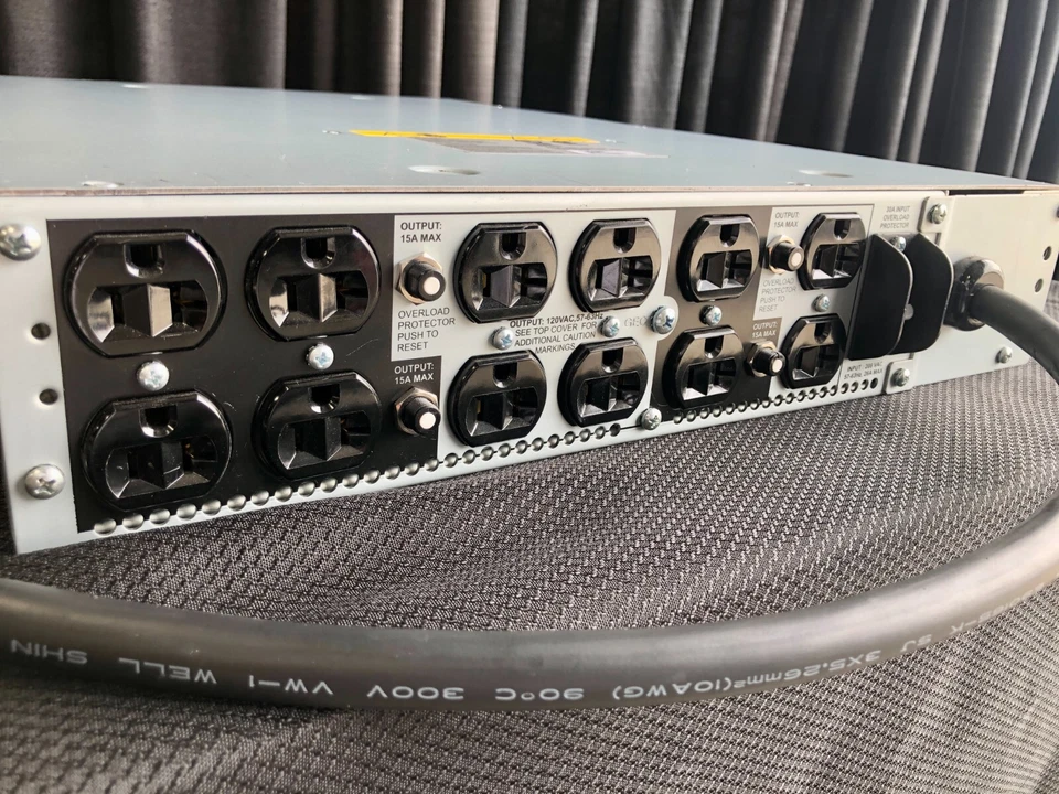 APC AP9626 Step-Down Transformer 208V to 120VAC - (12) NEMA 5-120R RM 2U XFMR - Image 4 of 4