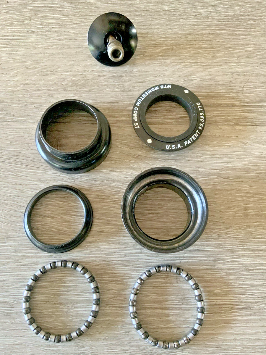 WTB MOMENTUM COMP ST OSヘッドパーツセットoldmtb WTB MOMENTUM COMP THREADLESS HEADSET 1 1/8 INCH WITH STEM CAP AND