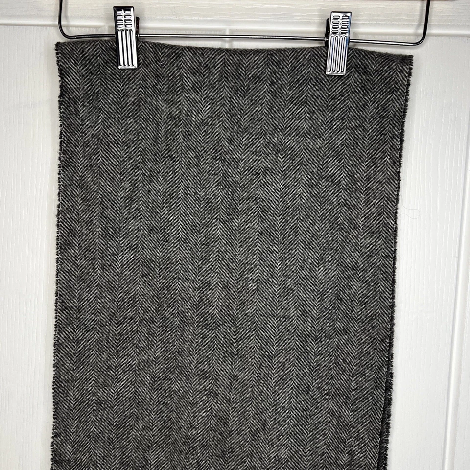 Gant Scarf 100% Lambswool Made In Italy Grey White Tassels Herringbone Pattern - Image 3 of 4