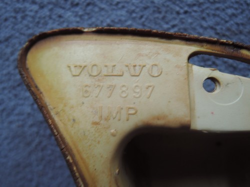 VOLVO 140 USED Original LEFT Front HELLA PArking Light RUBBER BOOT 677897 - Picture 9 of 9