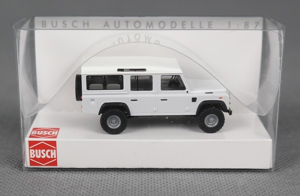 Busch 50300 H0,1:87 - Land Rover Defender Station Wagon 110 Weiß - Neuware!-image