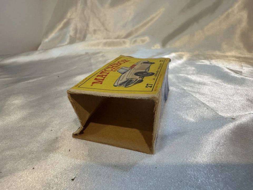 MERCEDES BENZ 230SL VINTAGE MATCHBOX LESNEY Nº27d en caja original 1966 Foto 3 de 4