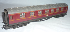 HORNBY OO GAUGE BR STANIER COMPOSITE COACH R??? Repainted