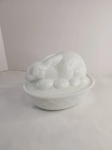 Westmoreland Milk Glass Rabbit Bunny on Nest Eggs Easter Candy Dish VINTAGE