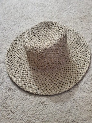 Gigi Pip Wide Brimmed Sea Grass Straw Hat Size 57 S/M Excellent Condition