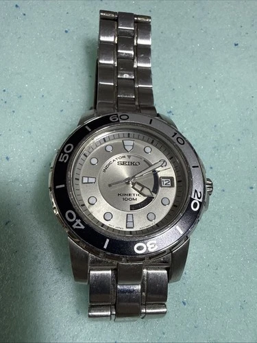 Seiko Kinetic Vintage 100M 5M62-0BP0 Men’s Watch