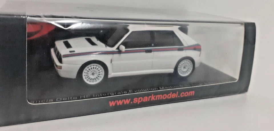 MODELLINO AUTO 1:43 SPARK RALLY LANCIA DELTA HF MARTINI 1992 DIE CAST MODELLISMO - Immagine 3 di 4