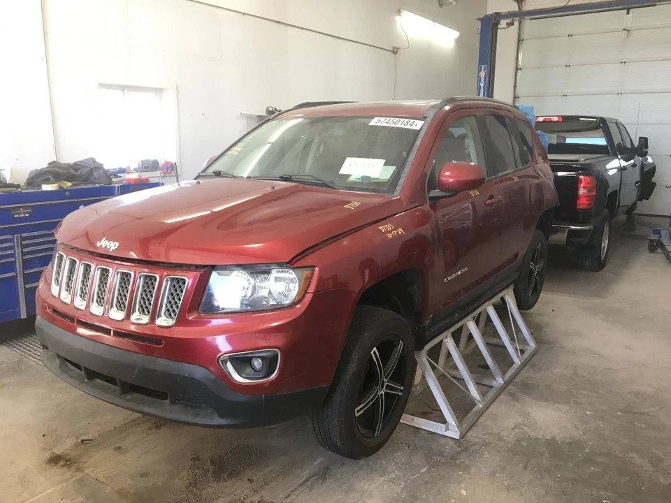 Used Driving Light fits: 2015 Jeep Compass Fog-Driving Grade A - Image 2 of 4
