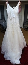 En Vogue Bridal Wedding Dress Style 4235 Size 6 Ivory White Silver Beads NEW