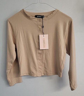 Missguided Damen kurzes bauchfreies Oberteil Knöpfe Größe UK 8 Stretch 3/4-Ärmel beige