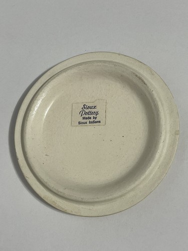 Sioux Pottery - Green and White Bowl w/ Geometric Pattern, Made by Sioux Indians - Picture 5 of 11