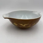 New ListingPyrex Mixing Bowl 444 Early American Cinderella 4 QT brown/gold Vtg