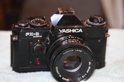 Yashica FX-D Quartz 35MM Film Camera with ML 50mm 1:1.9; 35-105  lens Nice