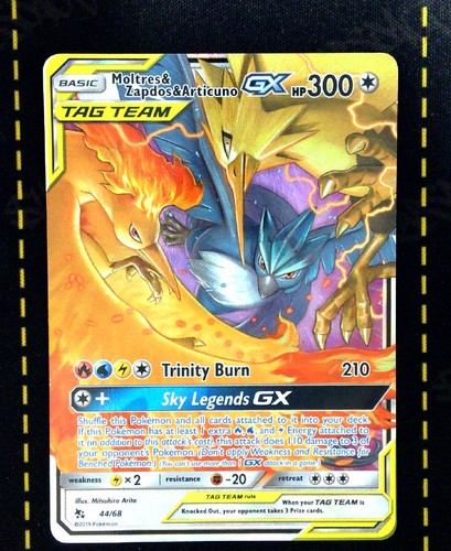 2019 POKEMON SUN & MOON HIDDEN FATES #44 MOLTRES & ZAPDOS & ARTICUNO GX