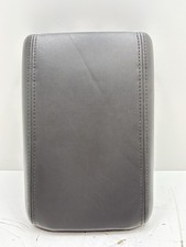 2007 - 2017 Traverse -gmc Acadia - Enclave Armrest Console Lid Gray Oem 2007 - 2017 Traverse -gmc Acadia - Enclave Armrest Console Lid Gray Oem