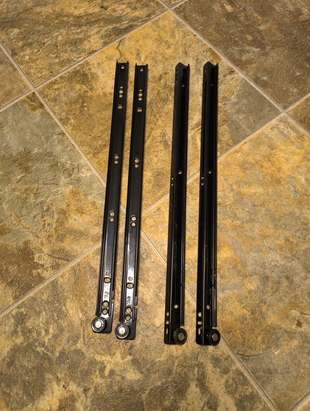 18in  Bottom Mount Drawer Slide Set 4 Pair (8 Pieces)