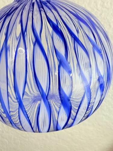 Vintage Beautiful Murano Art Glass Latticino Bud Vase Blue & White - Picture 8 of 8