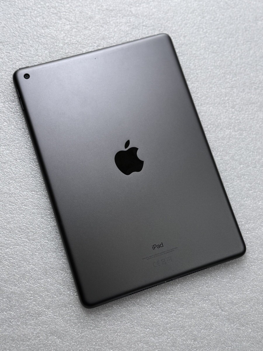 Apple iPad 9th Gen. 64GB, Wi-Fi Only, 10.2 in - Space Grey - GRADE