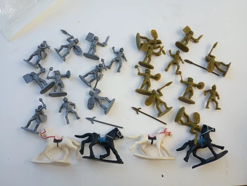 Vintage Marx? Miniature Castle Playset knights horses figures Medieval Lot