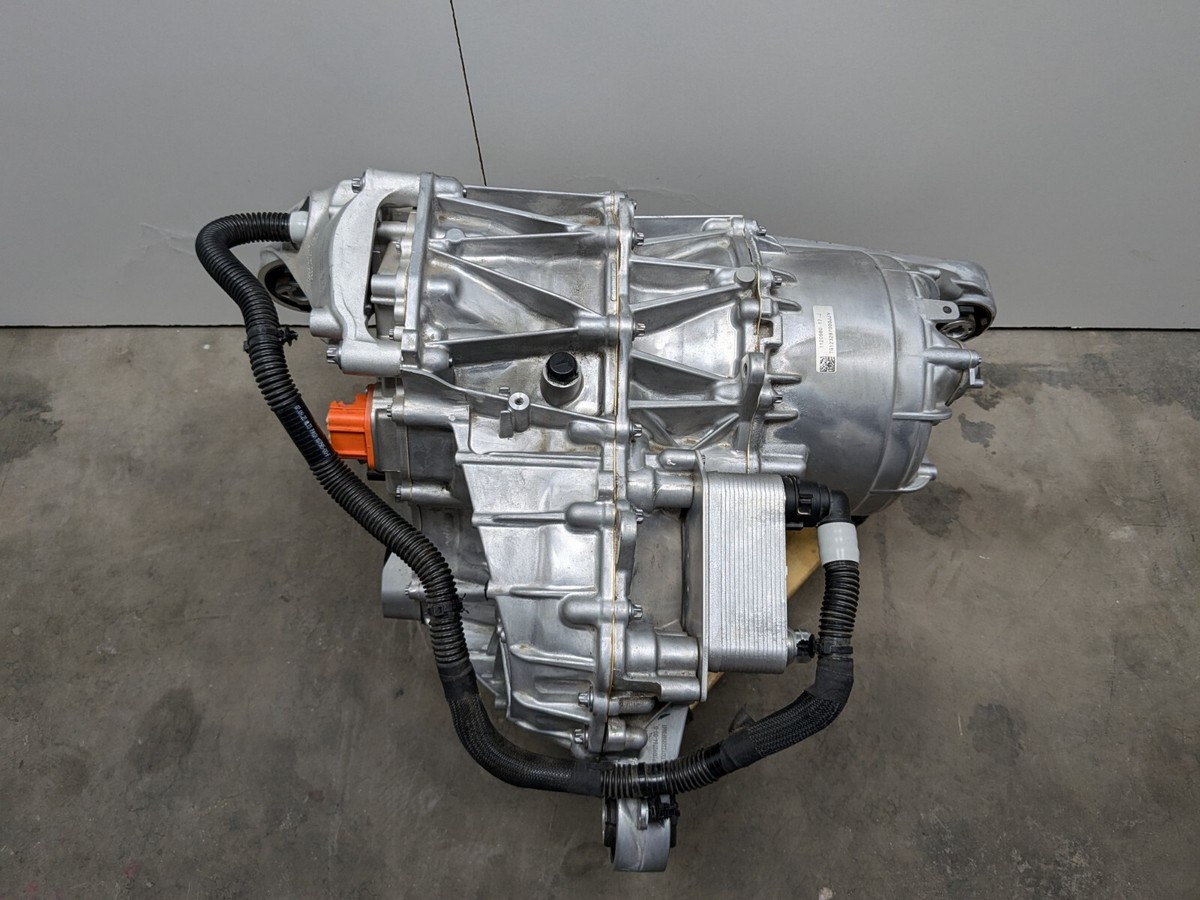 2023 Tesla Model 3-Y Rear Drive Unit Performance OEM 1120980-17-J 