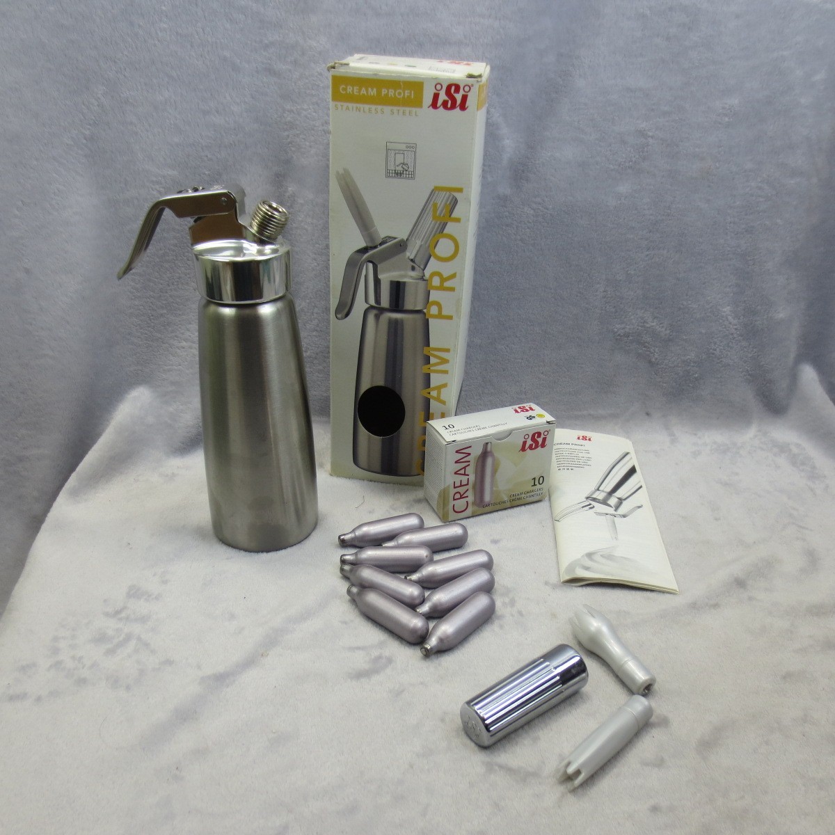 iSi Cream Profi Whip 1 Pint Cream Dispenser Stainless Steel + 8 Charges Austria