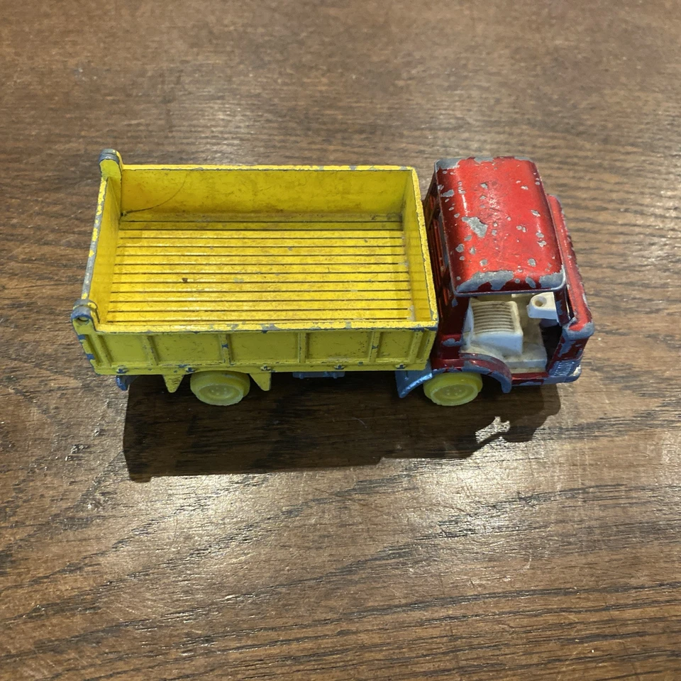 Dinky Toys Ford D 800 Tipper Truck. Restoration Project #873 - Image 4 of 4