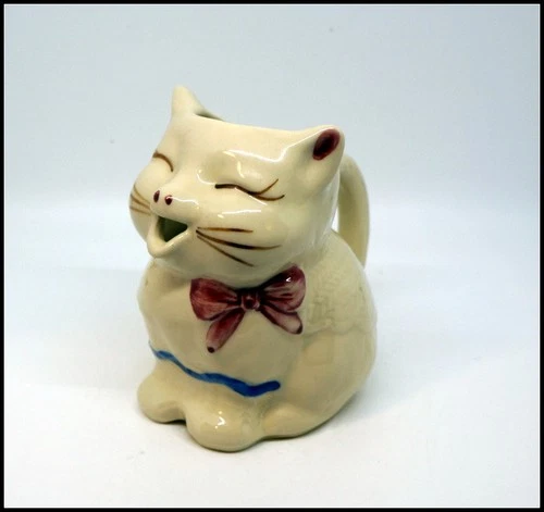 Vintage Shawnee Pottery “Puss ‘n Boots” 1940s Kitty Cat Creamer  #N1234