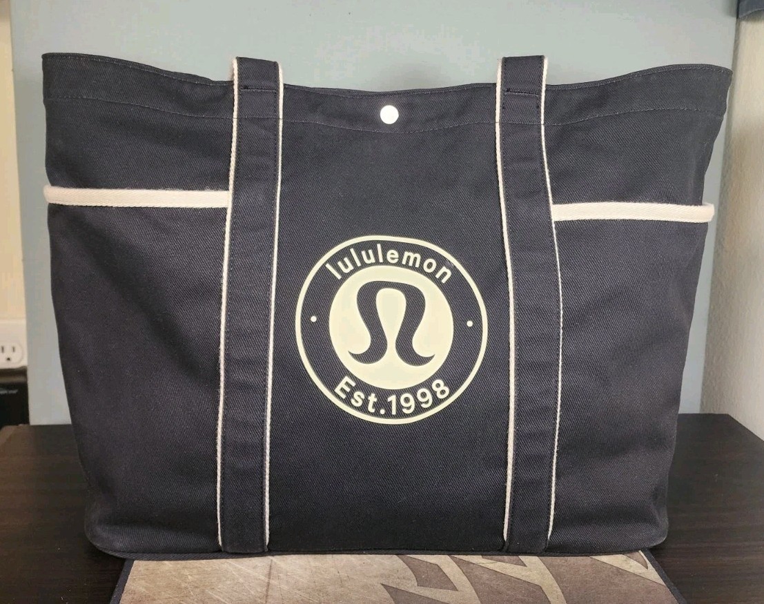 Lululemon Daily Multi-Pocket Canvas Tote Bag, 20L Logo Black/White Opal