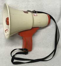 FEDERAL SIGNAL Model A12S Voice Gun Megaphone Bullhorn Portable Sound System