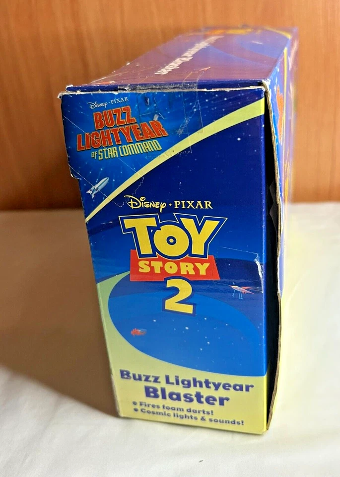 Disney Pixar Toy Story 2; BUZZ LIGHTYEAR Blaster Juguete Pistola de Dardos Verde Foto 4 de 4