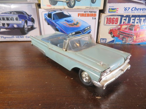 AMT 1959 Ford Galaxie Convertible 1/25