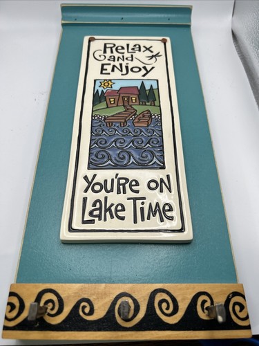 Relax Enjoy You're On Lake Time Wandtafel Schild Schlüsselhalter Holz Ton - Bild 1 von 15