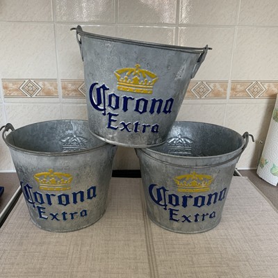 Corona Extra Eiskübel, mit Öffner am Griff (ohne Alkohol oder Eis)