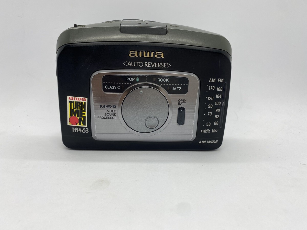 Aiwa HS-TA463W Portable Cassette Tape Player/AM-FM Radio WORKS