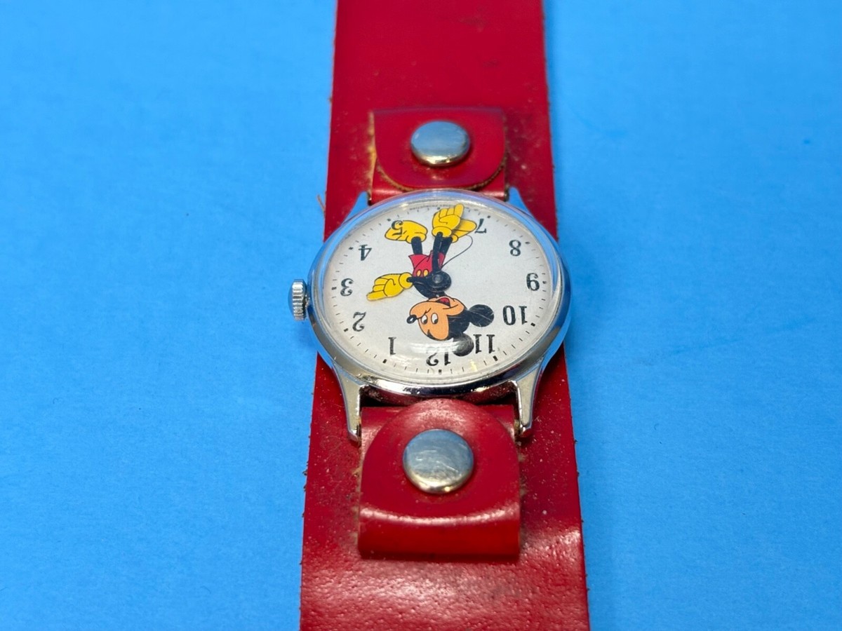 Vintage 1970s Mickey Mouse Wind-Up Watch Walt Disney Productions