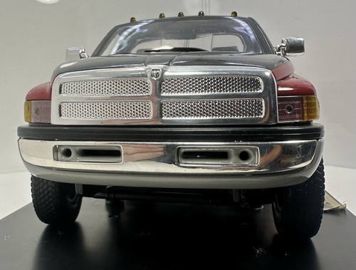 JRL COLLECTIBLES 1/18 Scale DODGE RAM 3500 “DUALLY”PICK UP TRUCK - Picture 7 of 12