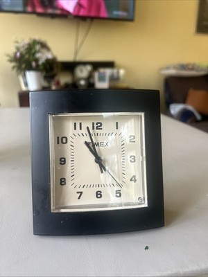 Timex Easy Reader Quartz Alarm Clock W/Snooze AA Battery Vintage Tested Working